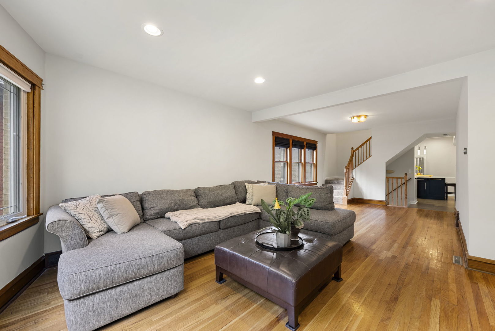 5121 W Newport Avenue, Chicago, IL 60641