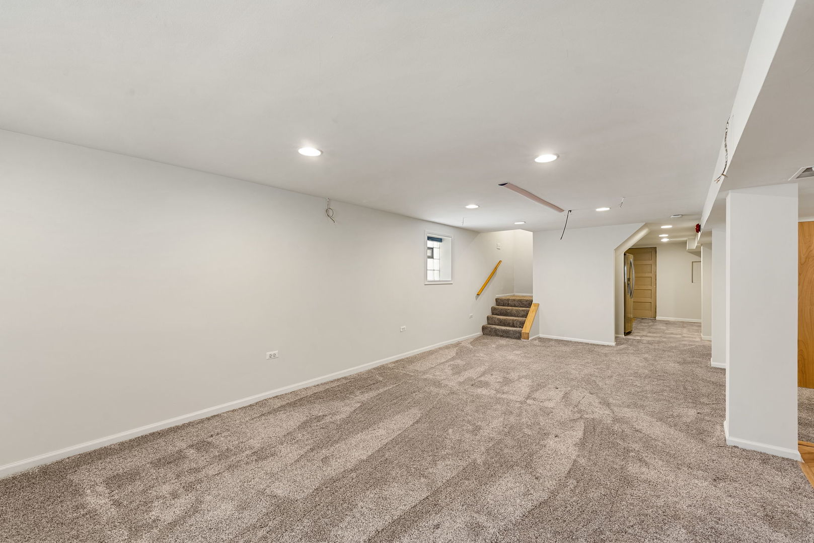 5121 W Newport Avenue, Chicago, IL 60641