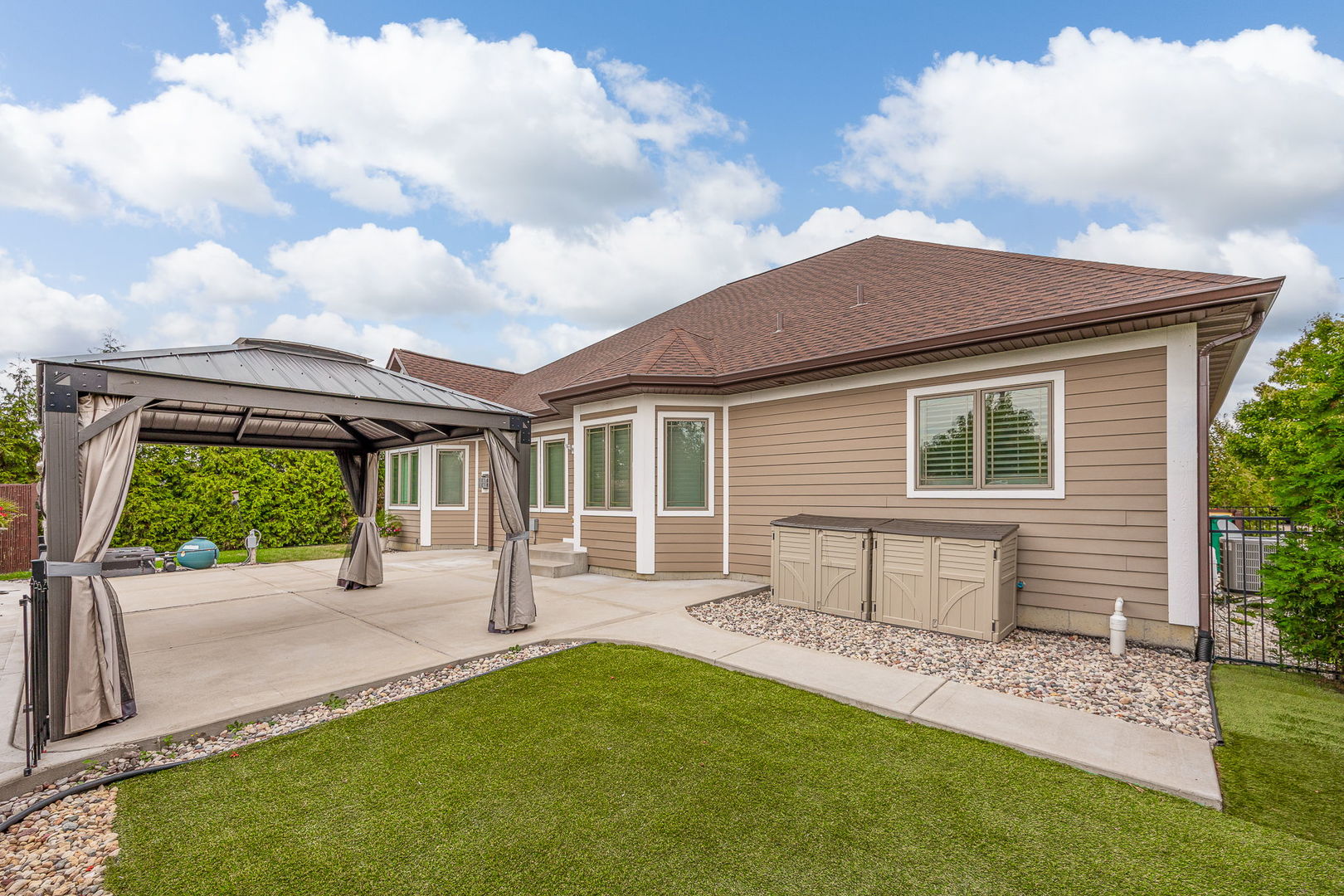 21328 Westminster Lane, Shorewood, IL 60404