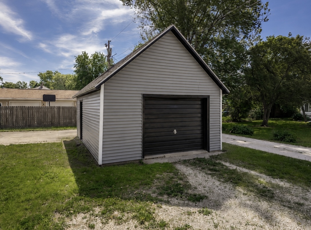 220 W Bennett Street, Pontiac, IL 61764