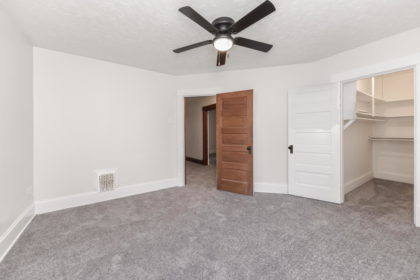 220 W Bennett Street, Pontiac, IL 61764