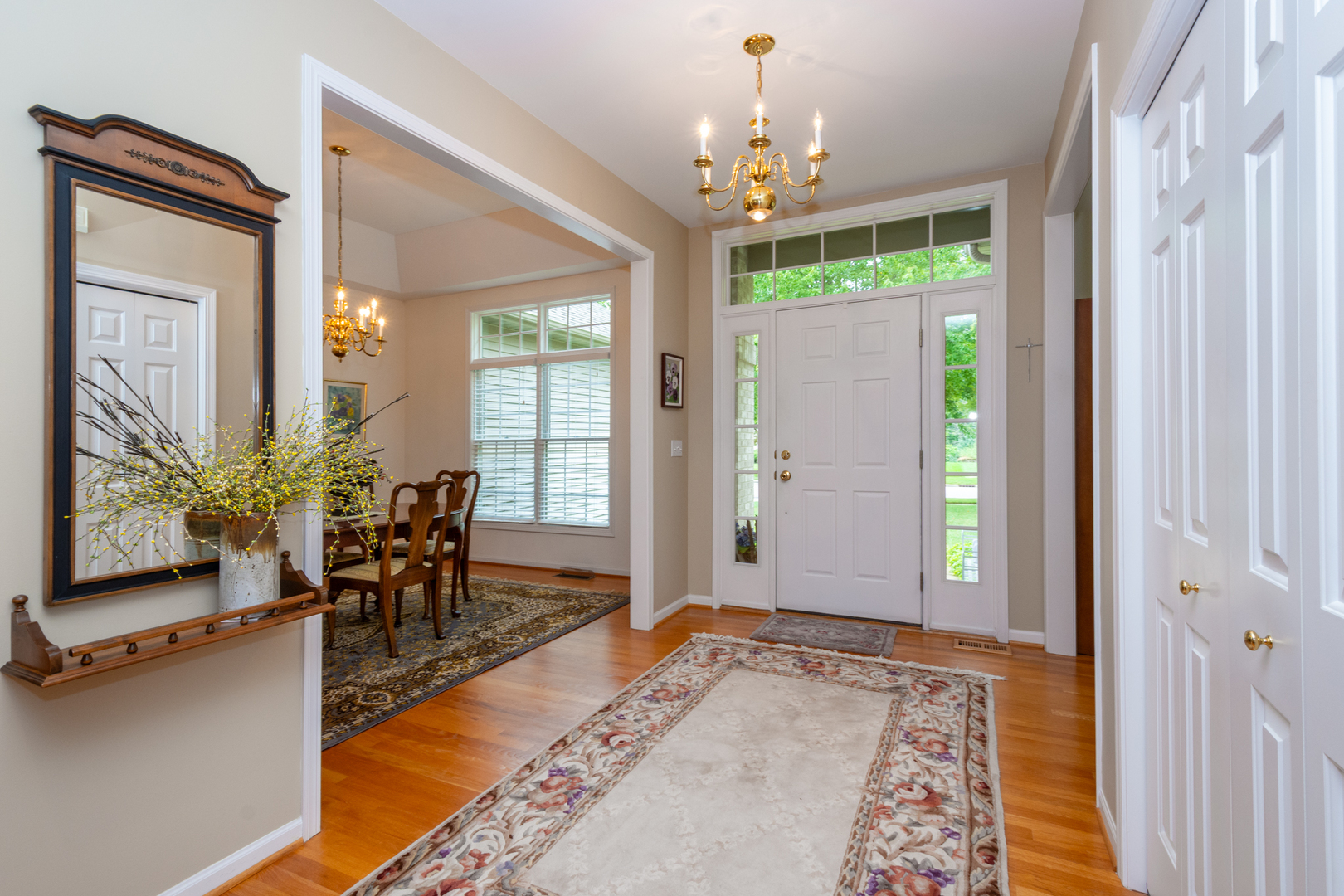 870 Woodland Drive, Antioch, IL 60002