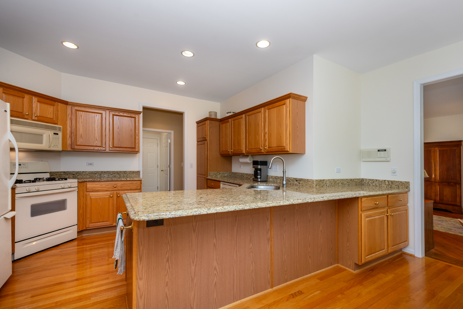 870 Woodland Drive, Antioch, IL 60002