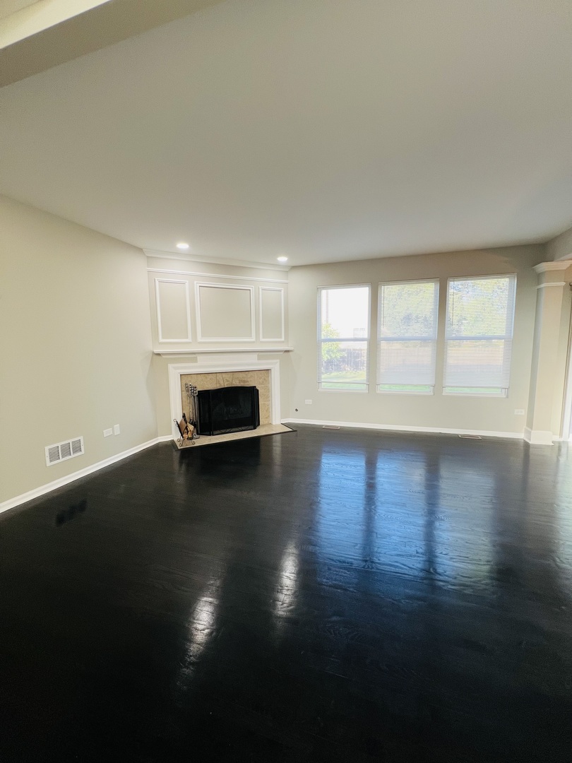 8 Honeysuckle Court, Bolingbrook, IL 60490