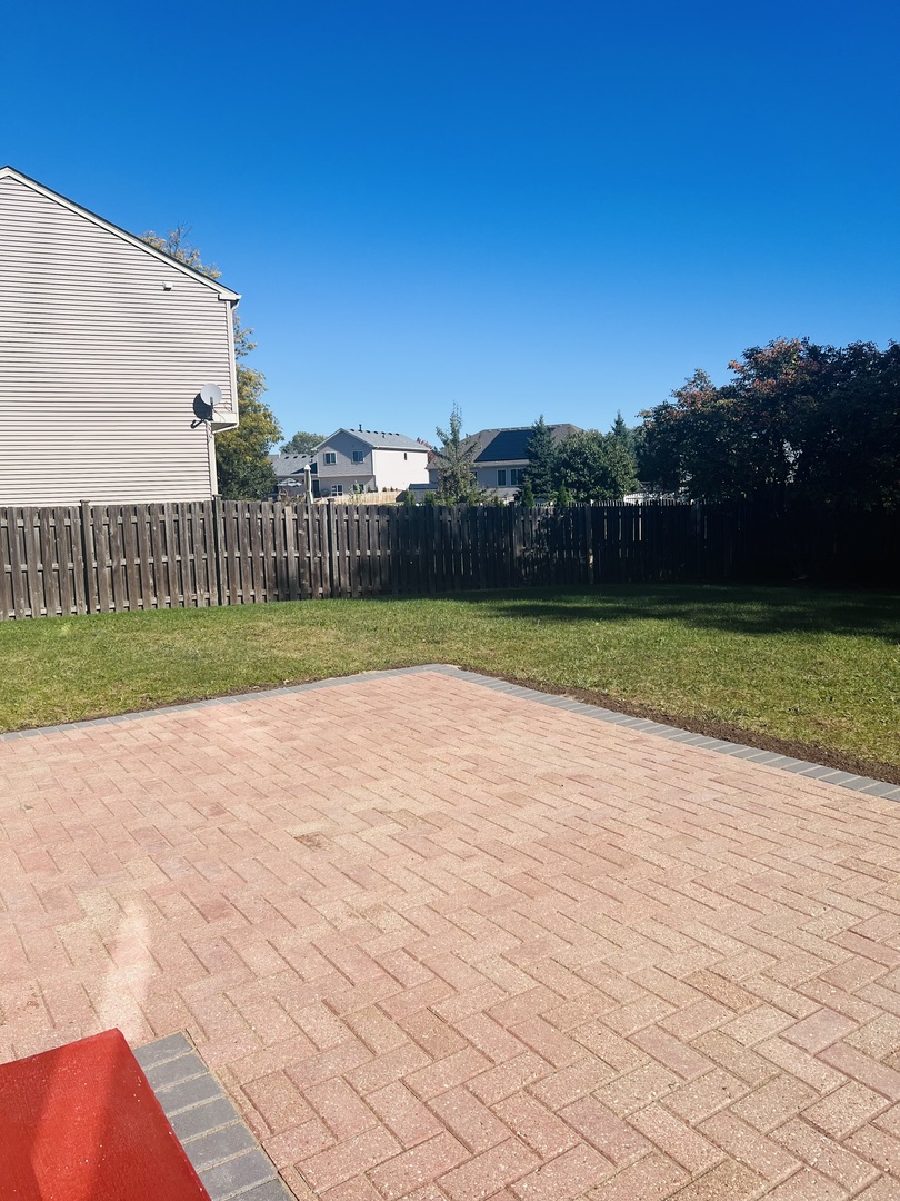 8 Honeysuckle Court, Bolingbrook, IL 60490