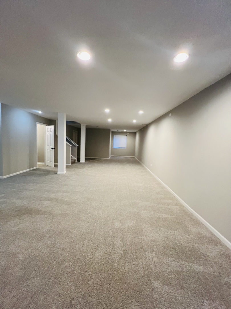 8 Honeysuckle Court, Bolingbrook, IL 60490