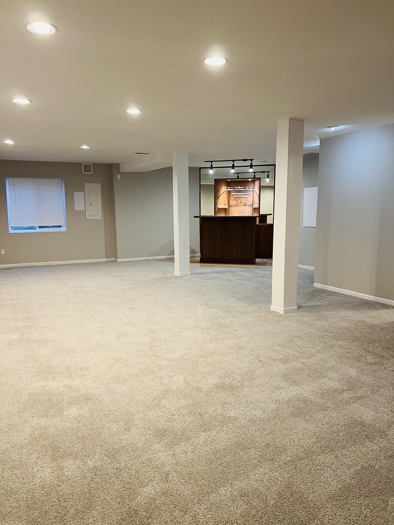 8 Honeysuckle Court, Bolingbrook, IL 60490