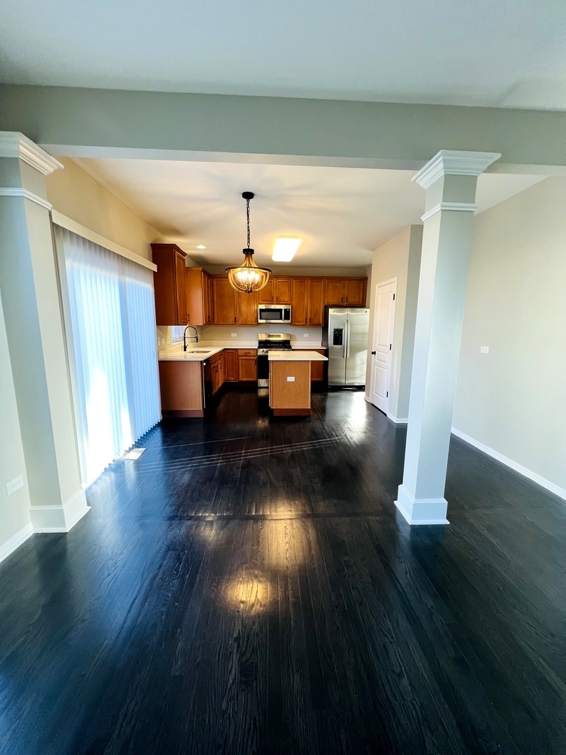 8 Honeysuckle Court, Bolingbrook, IL 60490