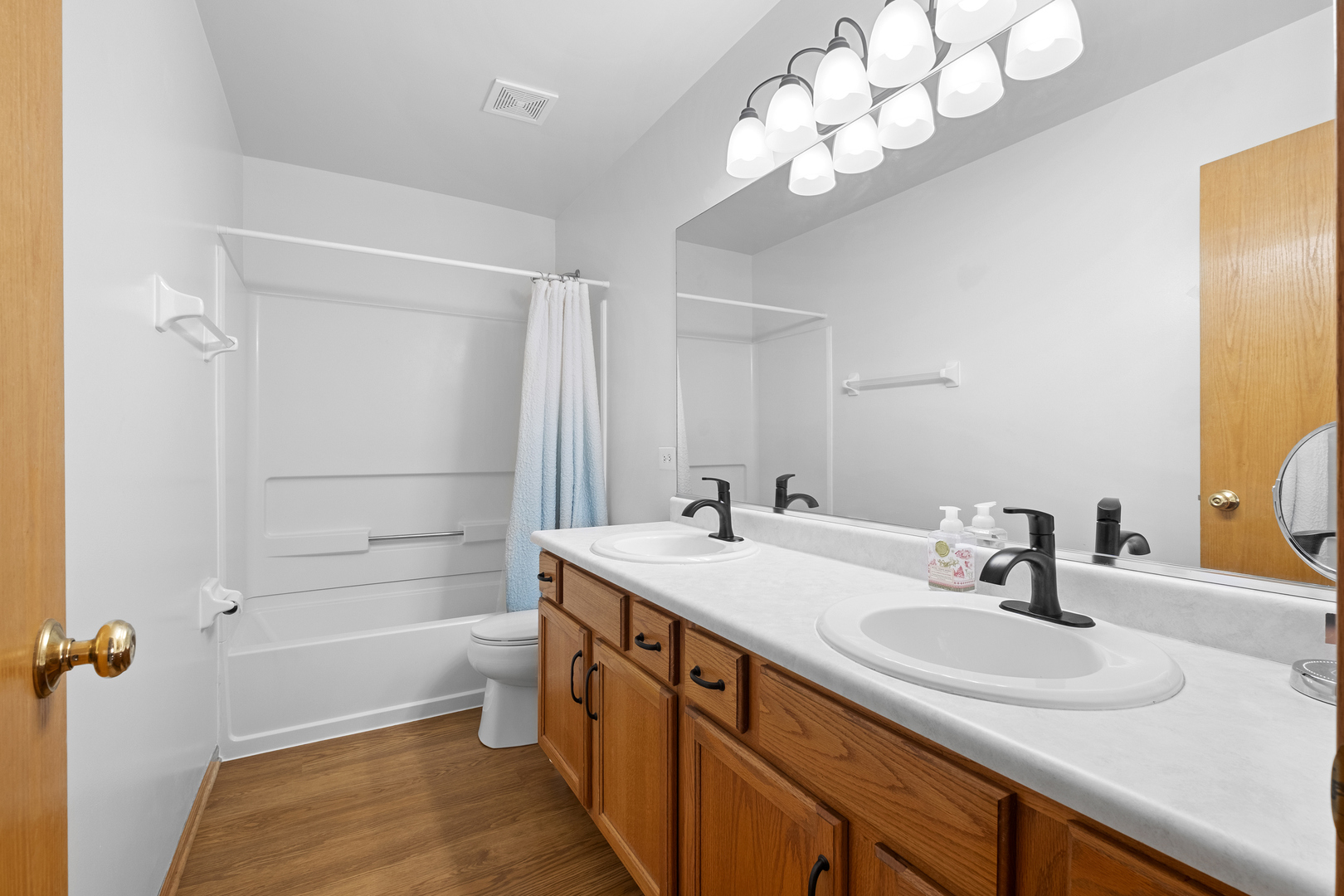 403 E Willow Street #403, Elburn, IL 60119