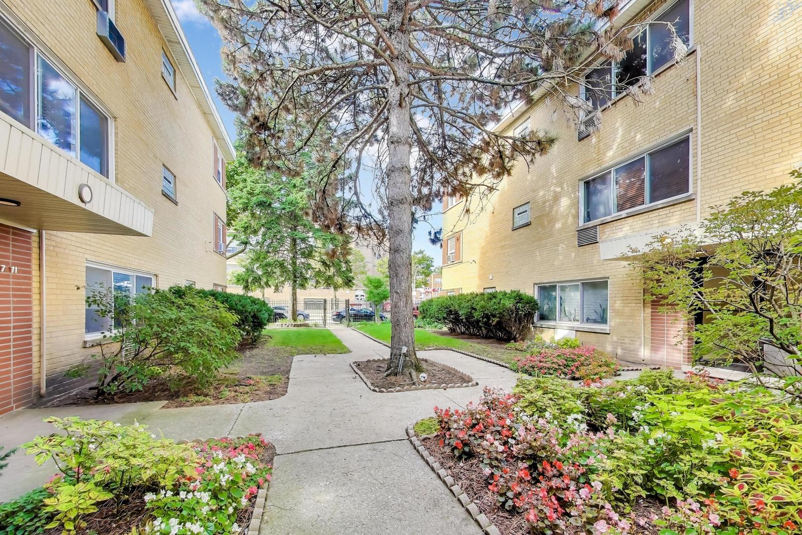 7315 N Oakley Avenue #1A, Chicago, IL 60645