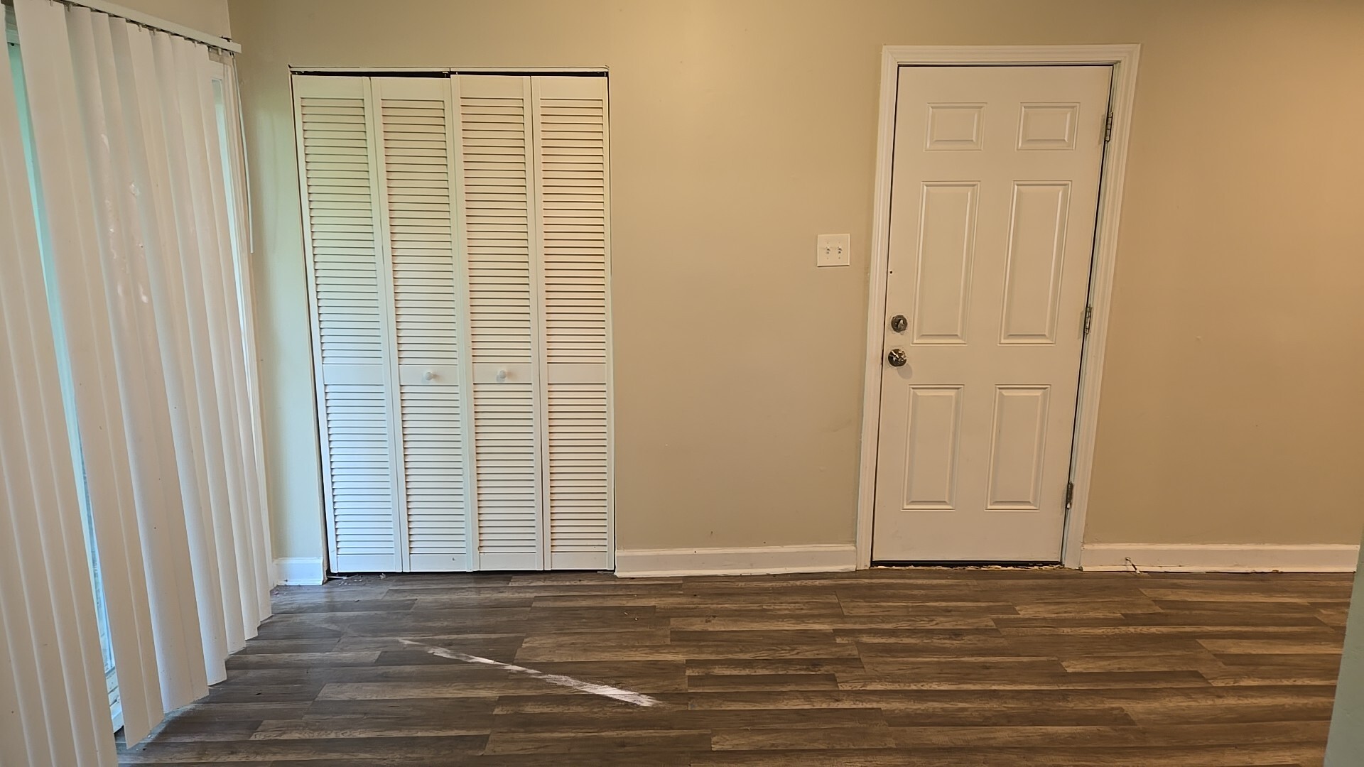 15333 Cherry Lane, Markham, IL 60428