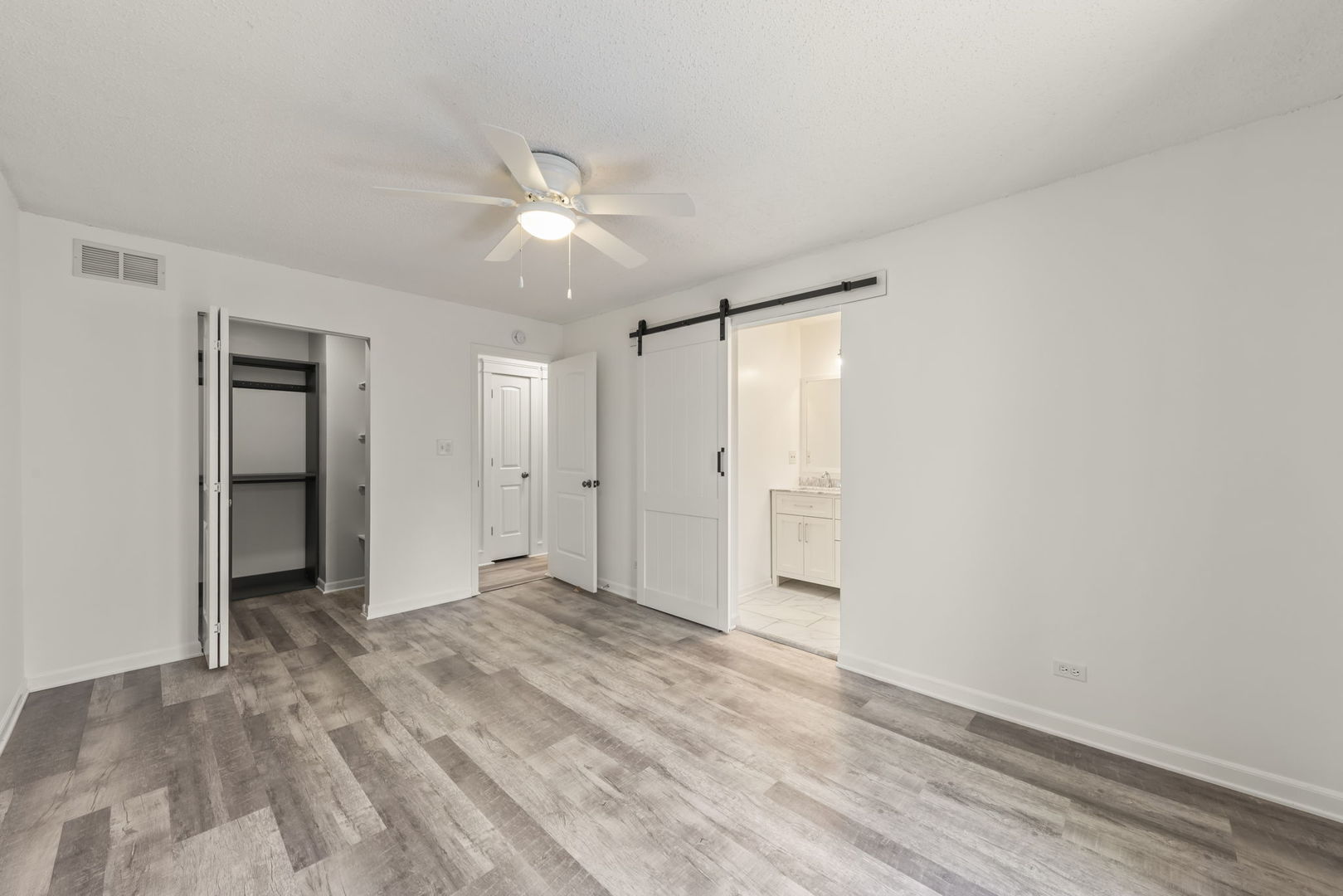 6386 Kindling Court, Lisle, IL 60532