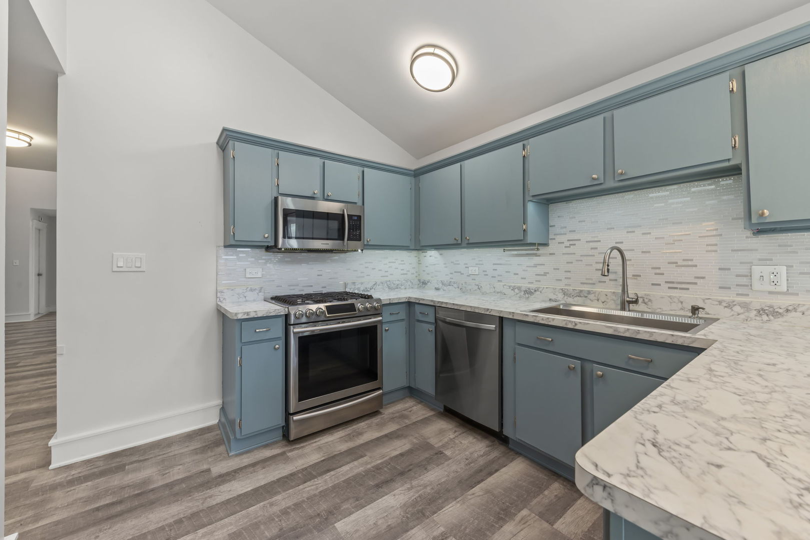 6386 Kindling Court, Lisle, IL 60532