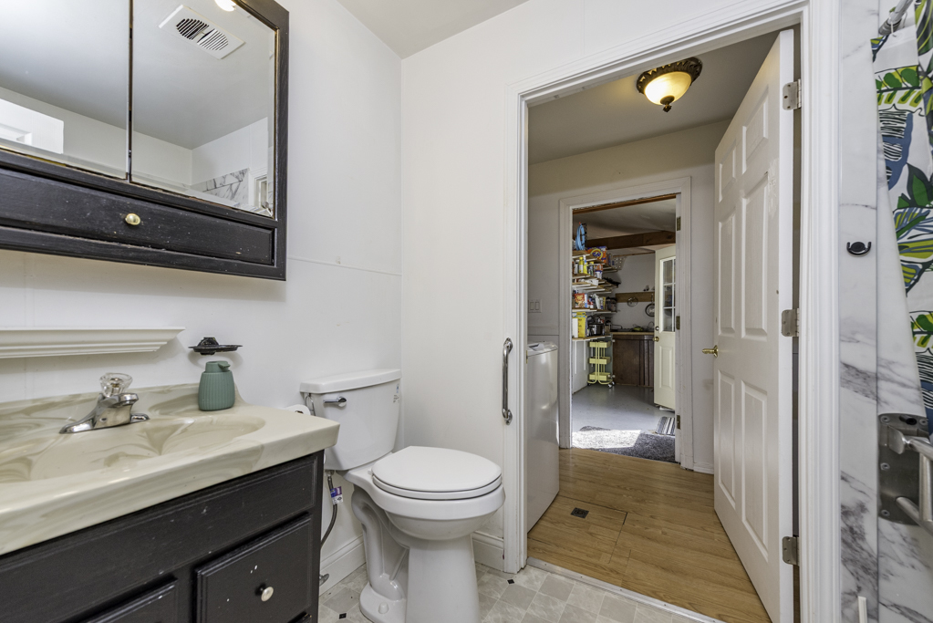 1814 Jethro Avenue, Zion, IL 60099