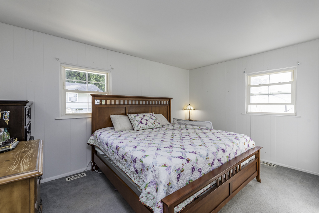 1814 Jethro Avenue, Zion, IL 60099