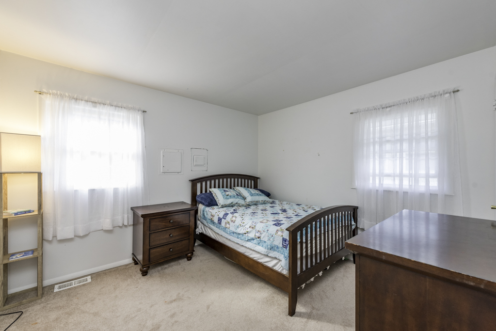 1814 Jethro Avenue, Zion, IL 60099