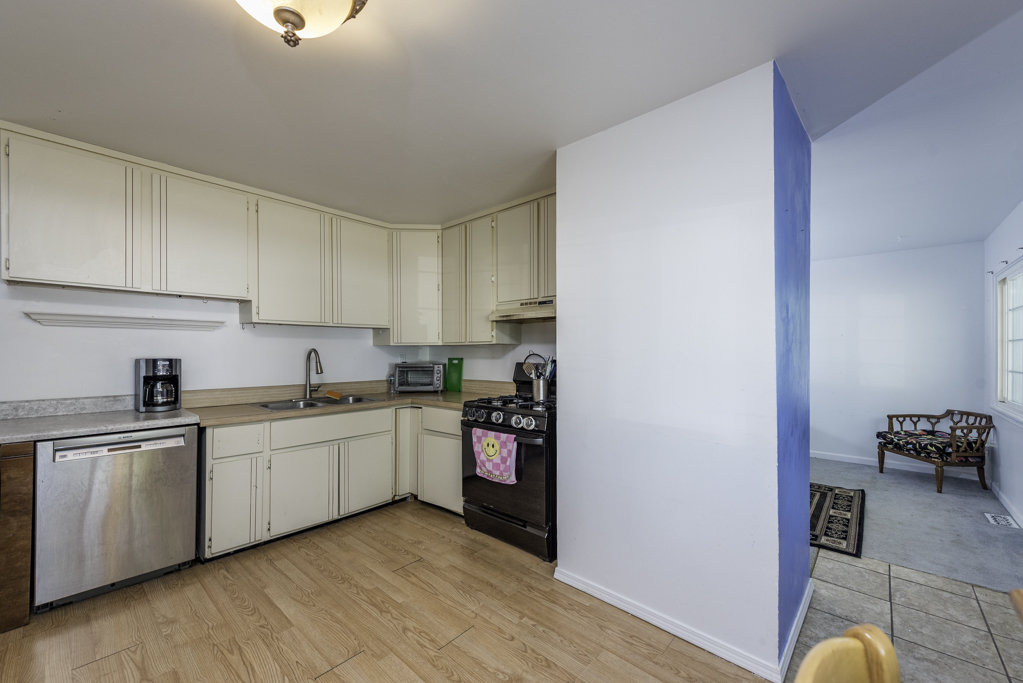 1814 Jethro Avenue, Zion, IL 60099