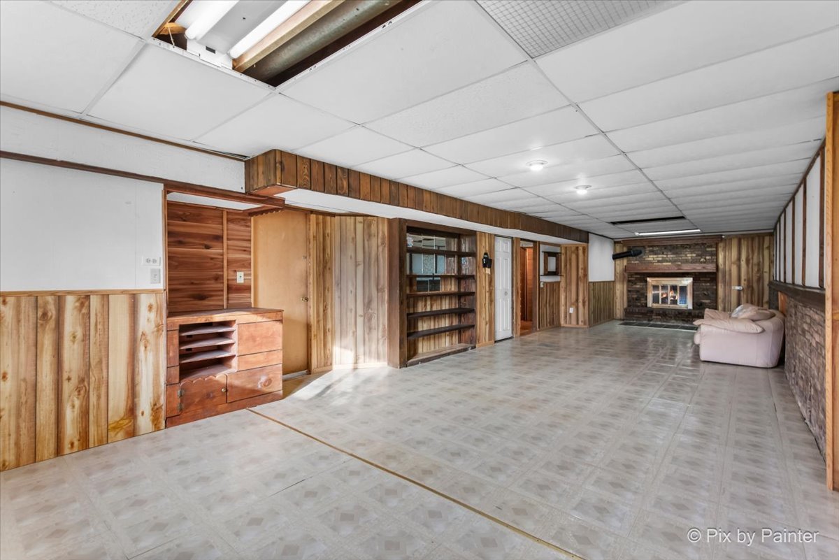 20876 Ridgeview Drive, Marengo, IL 60152