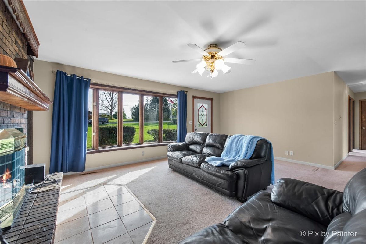 20876 Ridgeview Drive, Marengo, IL 60152