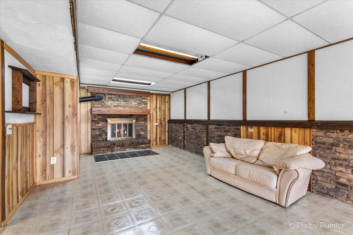 20876 Ridgeview Drive, Marengo, IL 60152