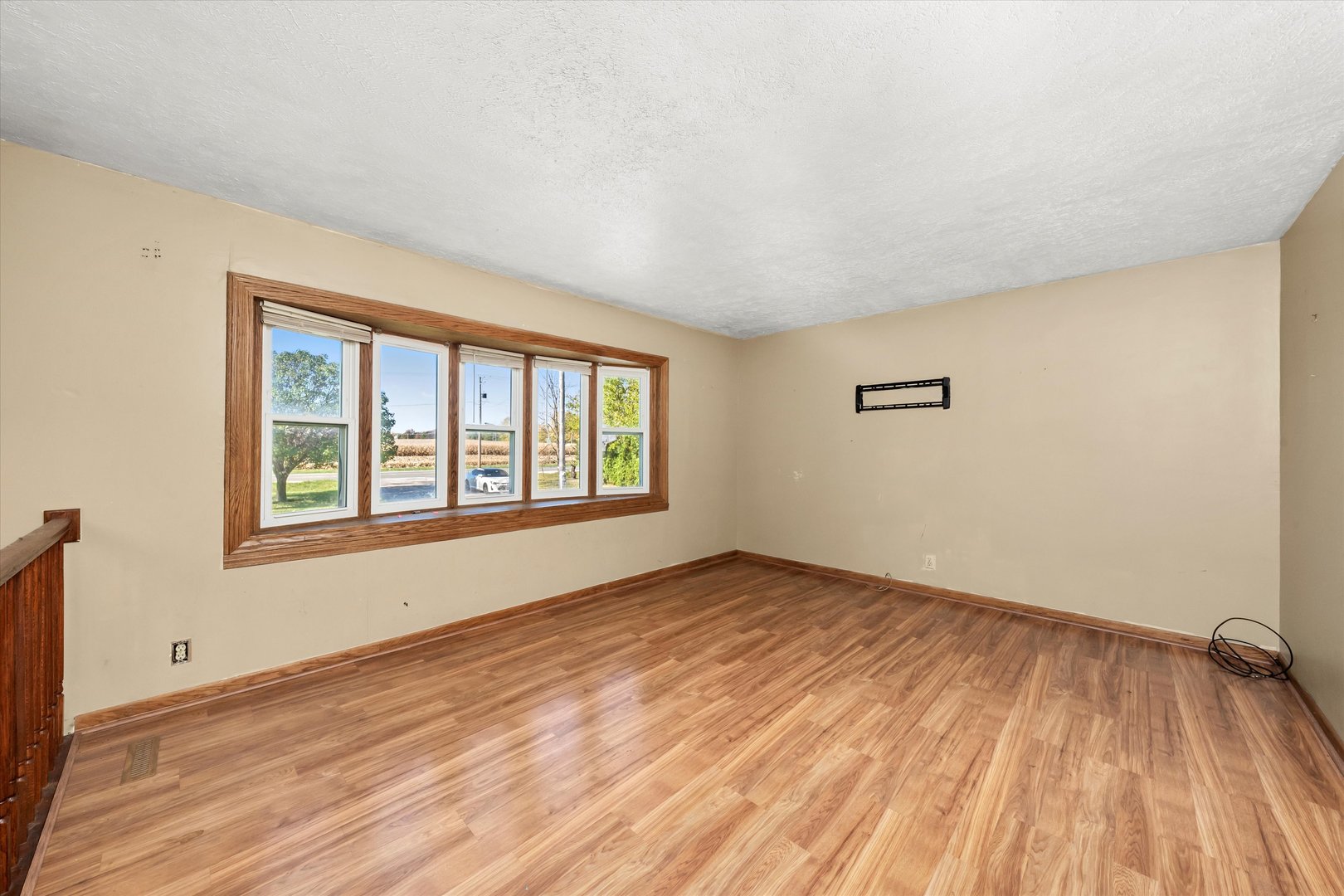 21541 S River Road, Shorewood, IL 60404