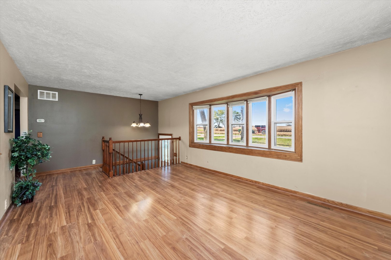 21541 S River Road, Shorewood, IL 60404