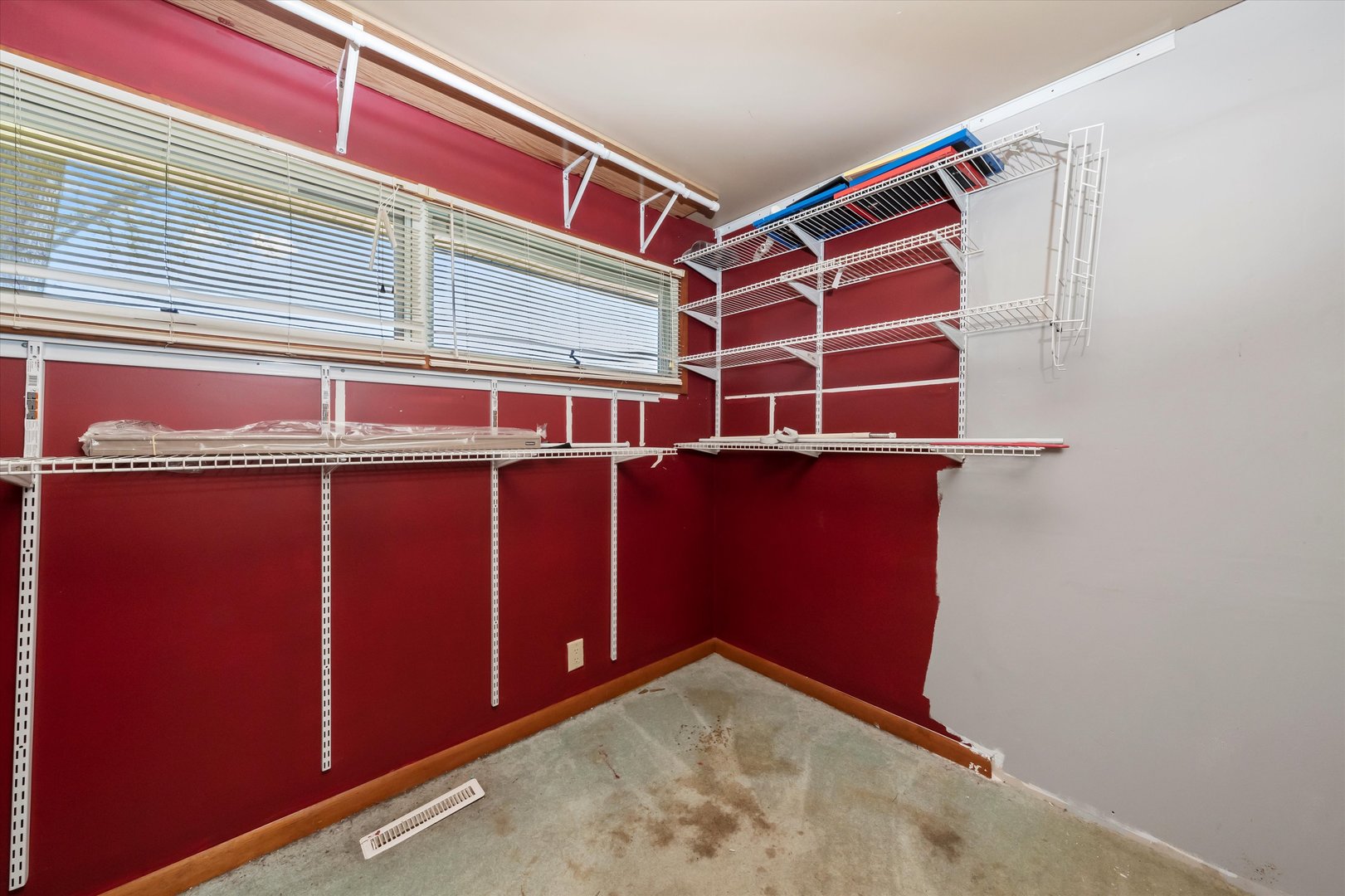 21541 S River Road, Shorewood, IL 60404