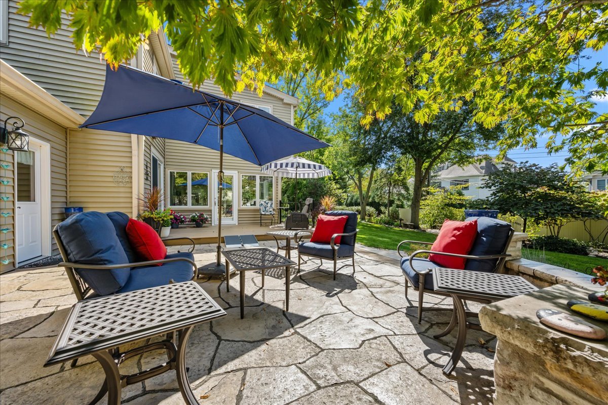 1221 N Loomis Street, Naperville, IL 60563