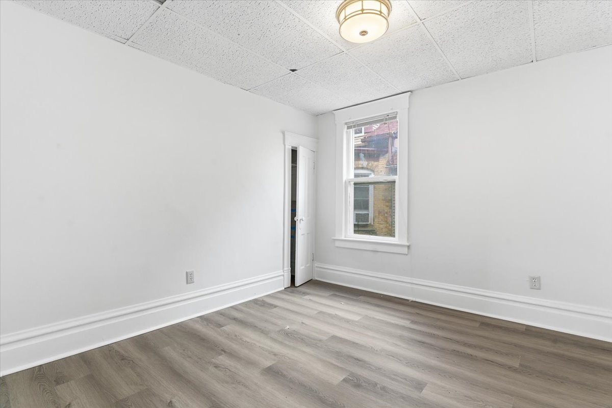 3010 Ezekiel Avenue, Zion, IL 60099