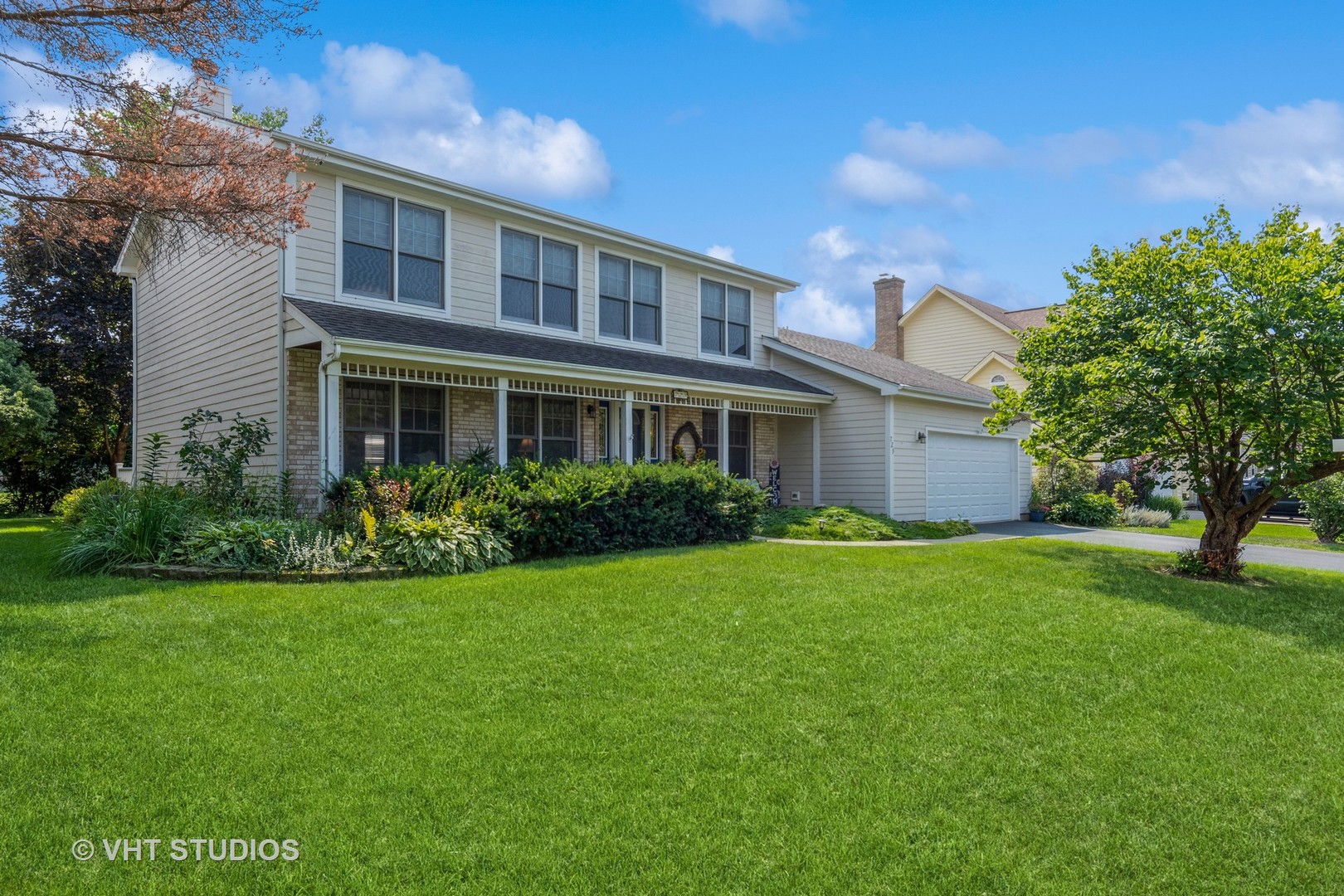 723 Queens Gate Circle, Sugar Grove, IL 60554