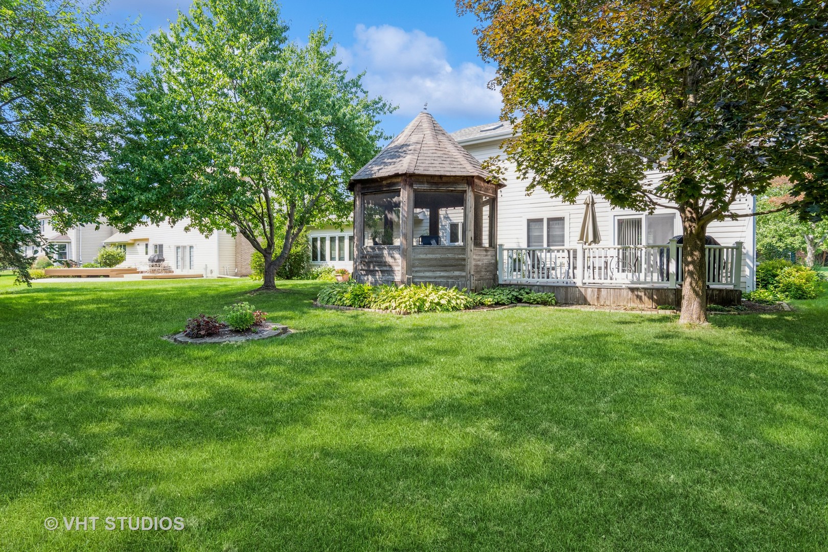 723 Queens Gate Circle, Sugar Grove, IL 60554