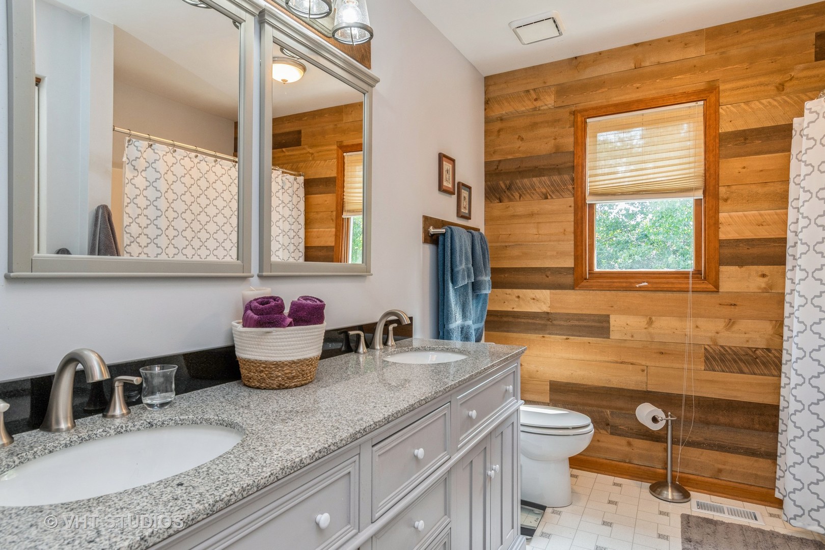 723 Queens Gate Circle, Sugar Grove, IL 60554