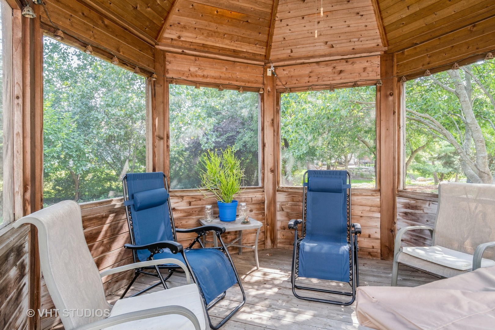 723 Queens Gate Circle, Sugar Grove, IL 60554