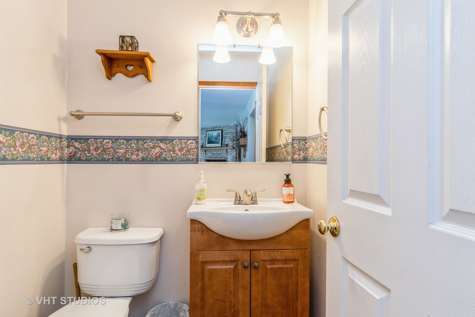 723 Queens Gate Circle, Sugar Grove, IL 60554