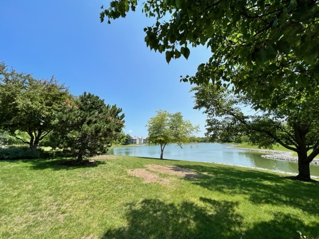 1905 Golden Gate Lane, Naperville, IL 60563