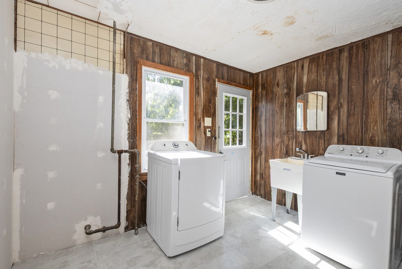 2116 Hanover Street, Joliet, IL 60433