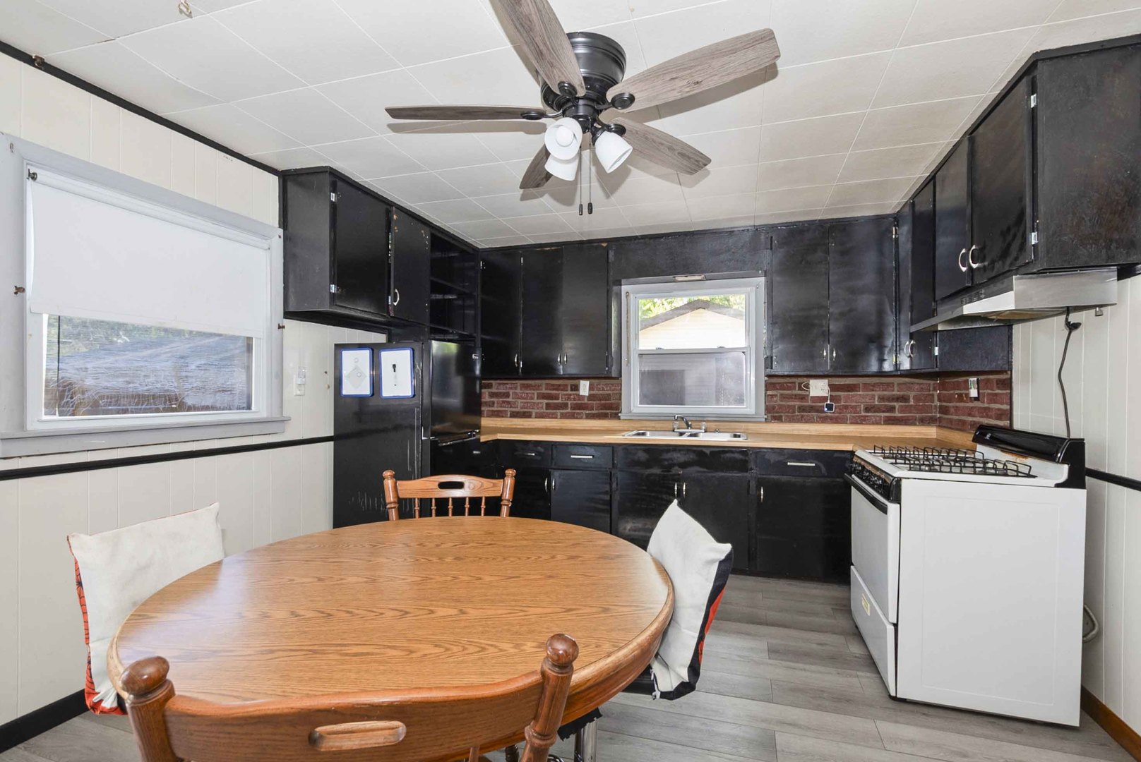 2116 Hanover Street, Joliet, IL 60433