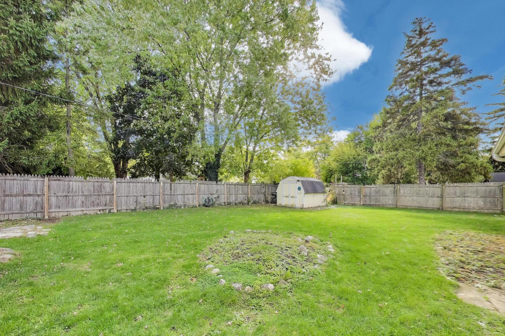 33336 N Indian Lane, Grayslake, IL 60030