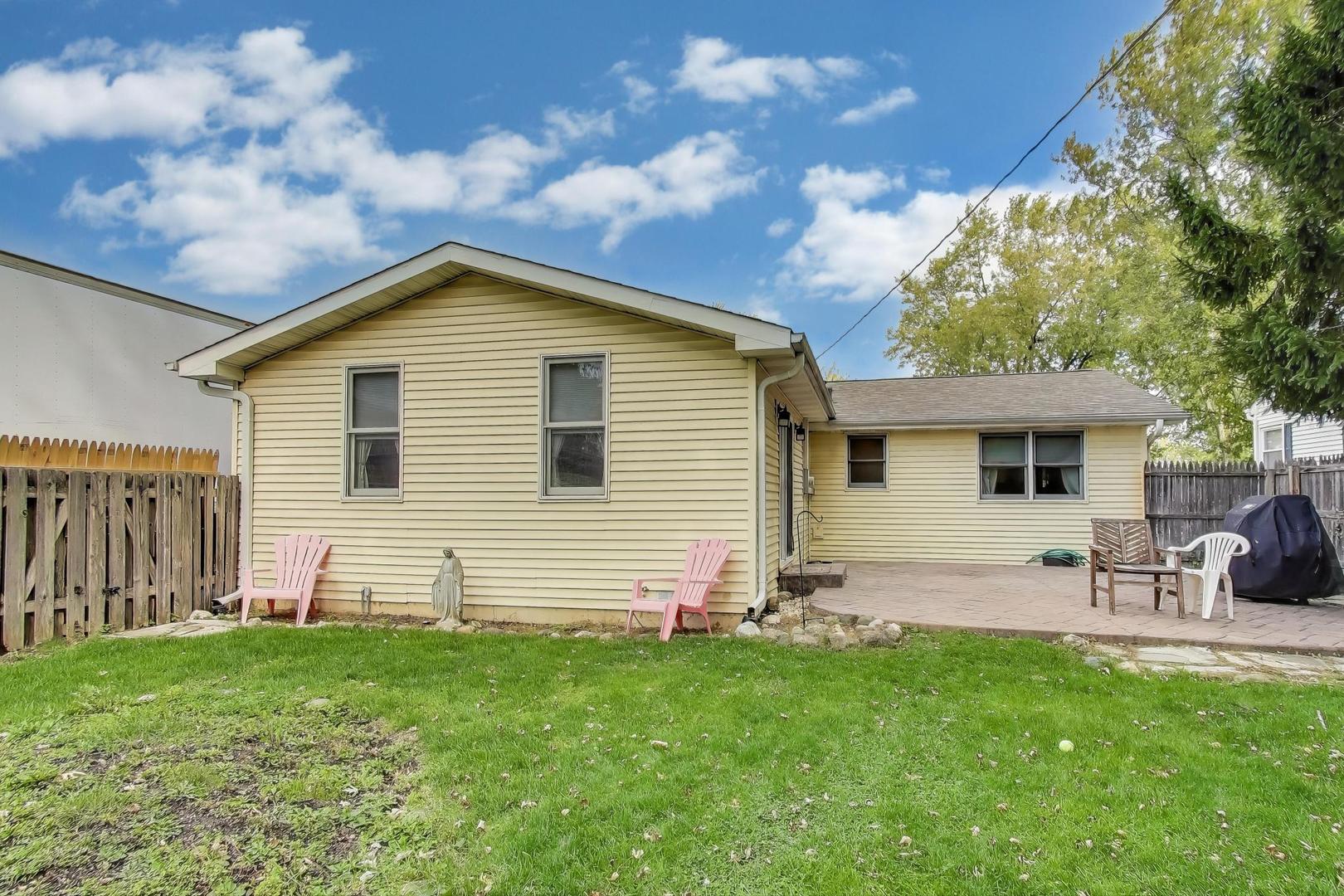 33336 N Indian Lane, Grayslake, IL 60030