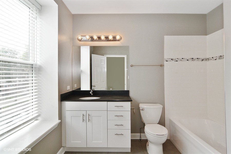 2307 N Springfield Avenue #2, Chicago, IL 60647