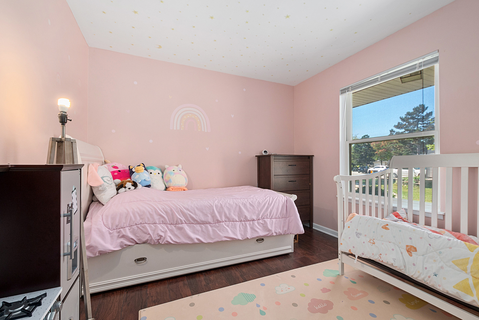 8 Warwick Court, Streamwood, IL 60107