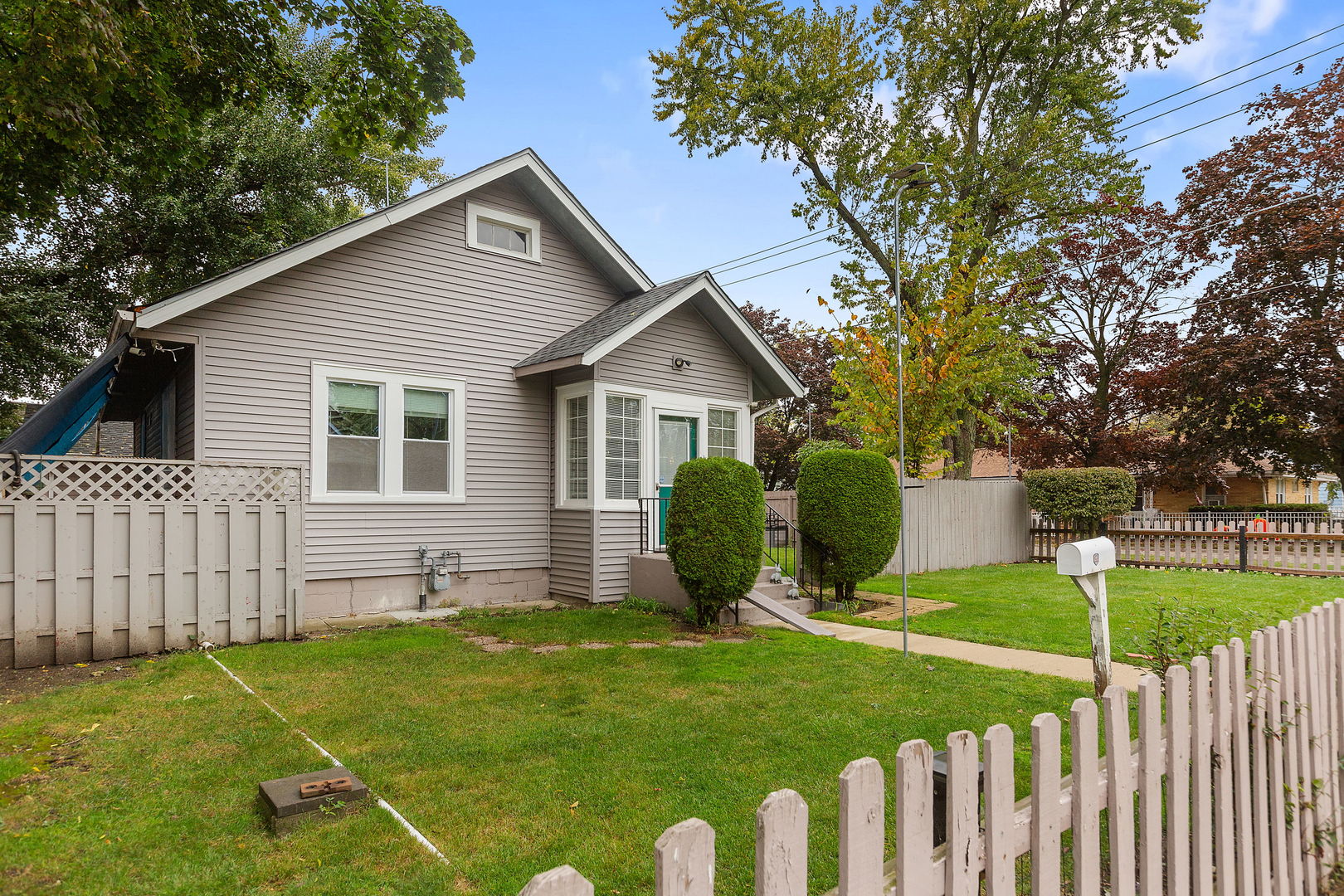 824 N Butrick Street, Waukegan, IL 60085