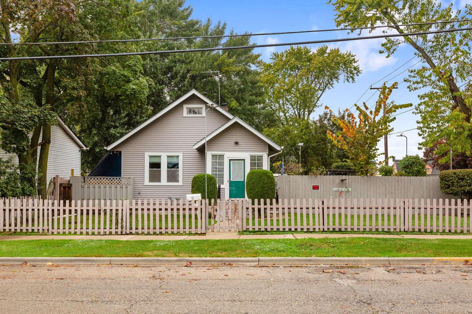 824 N Butrick Street, Waukegan, IL 60085
