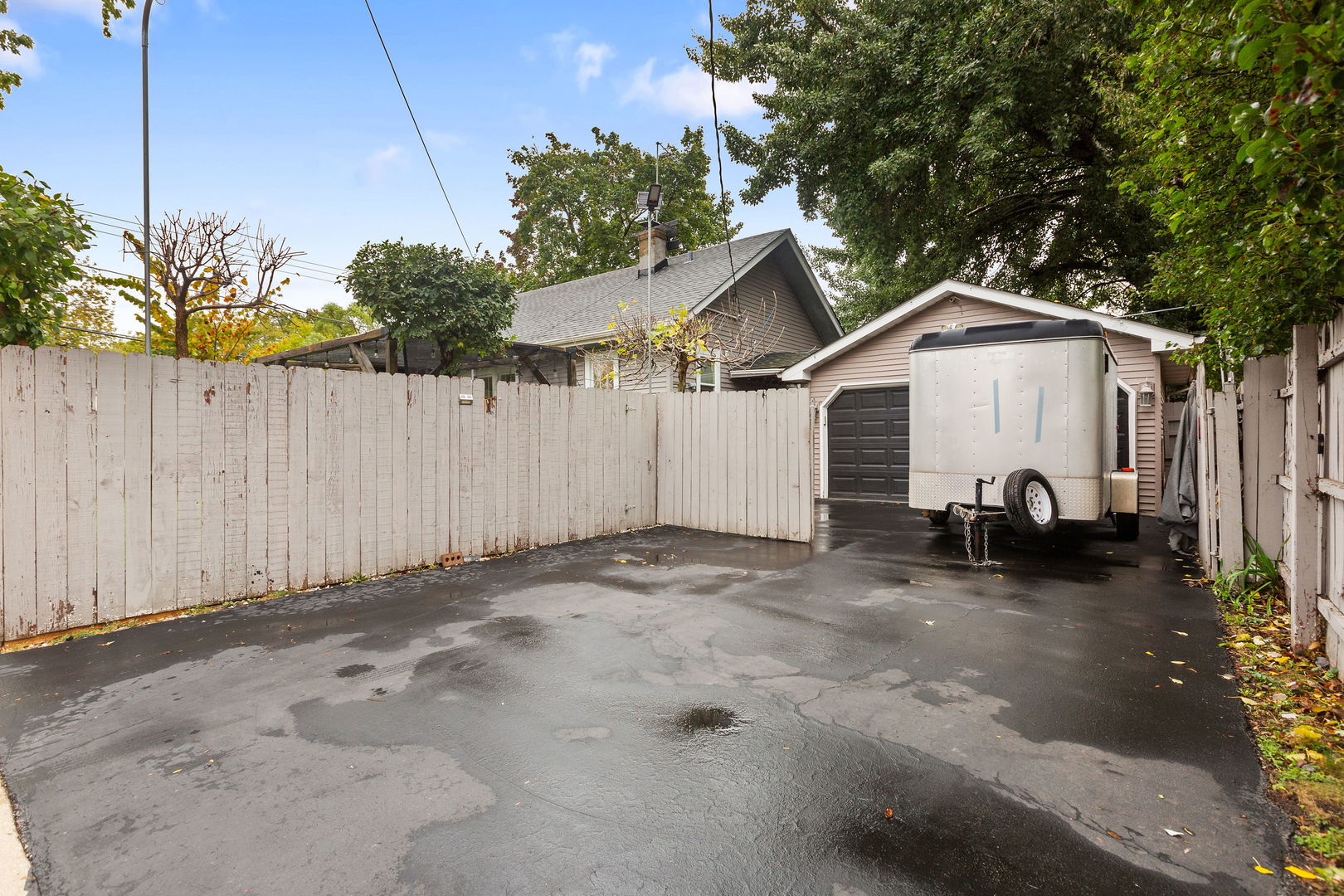 824 N Butrick Street, Waukegan, IL 60085