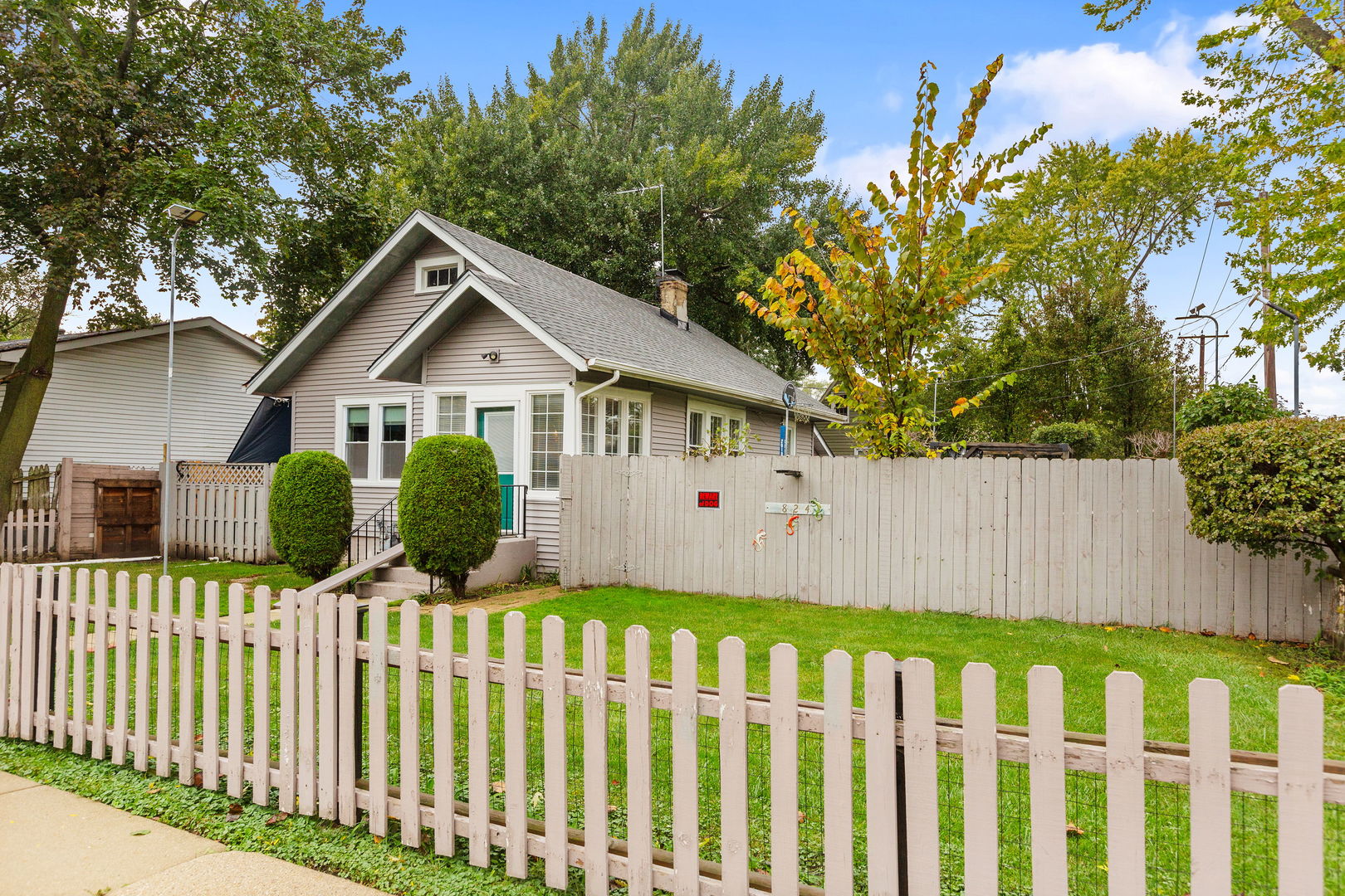 824 N Butrick Street, Waukegan, IL 60085