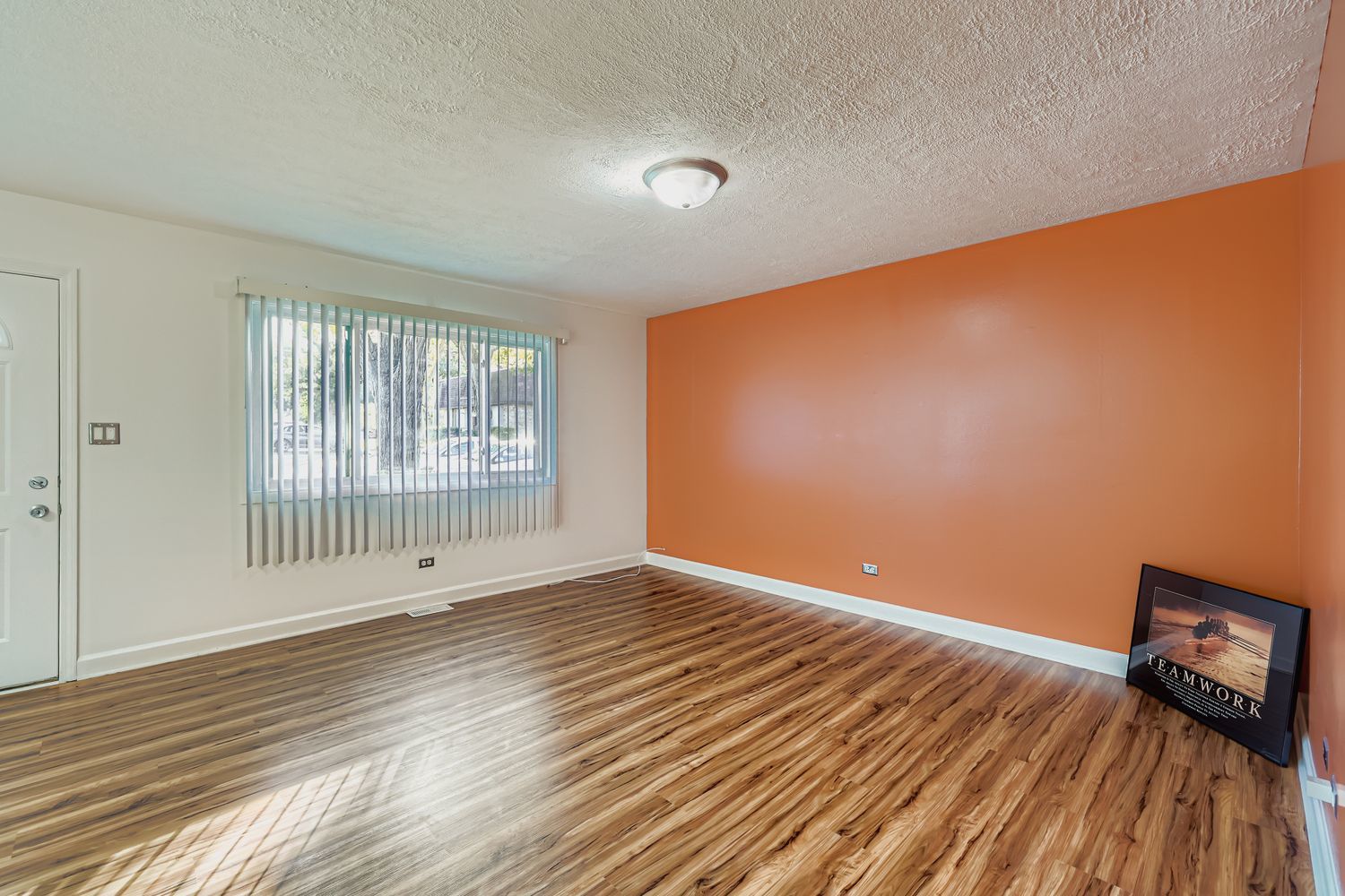 2630 Woodview Court, Waukegan, IL 60087