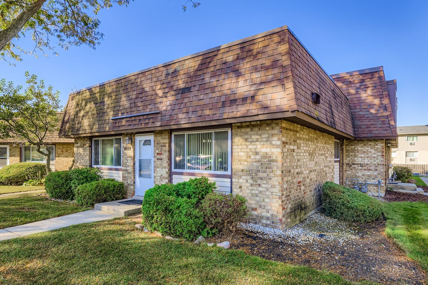 2630 Woodview Court, Waukegan, IL 60087