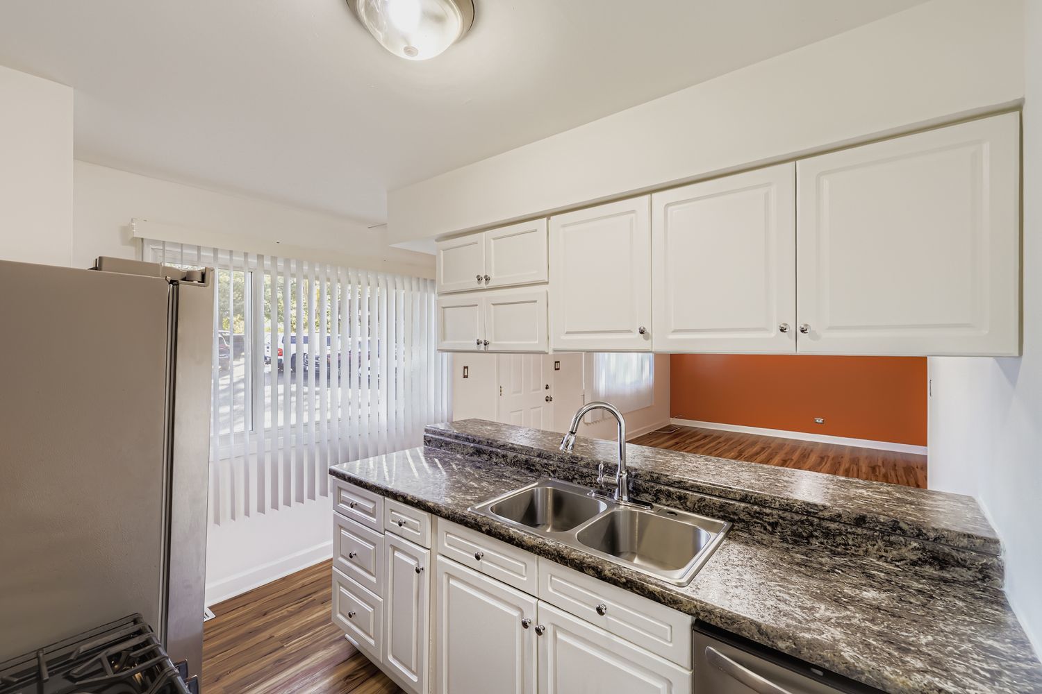 2630 Woodview Court, Waukegan, IL 60087