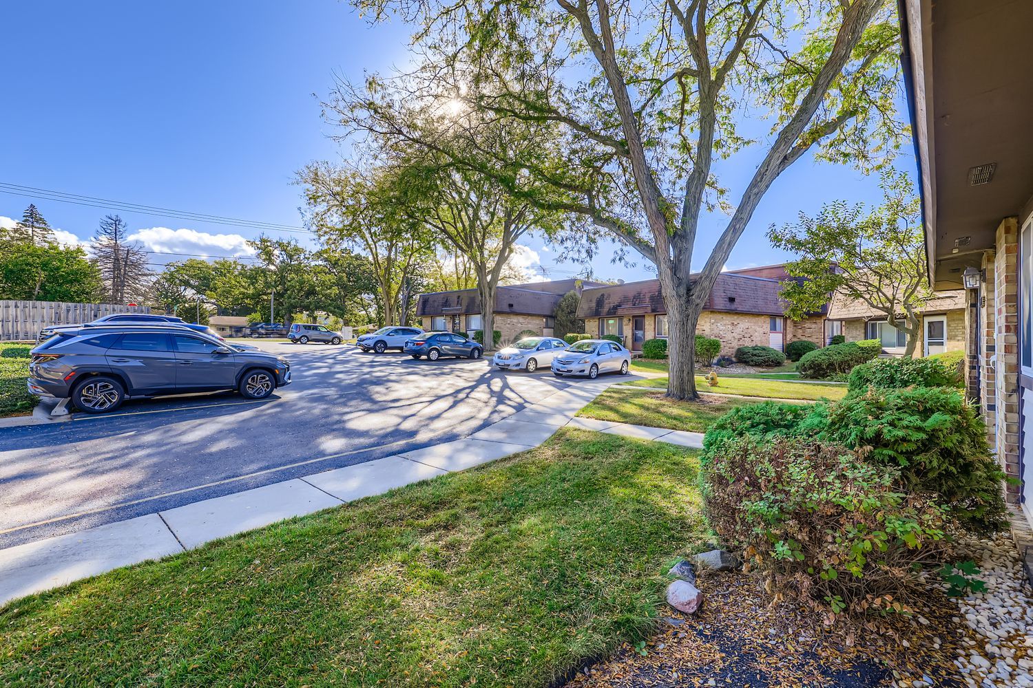 2630 Woodview Court, Waukegan, IL 60087