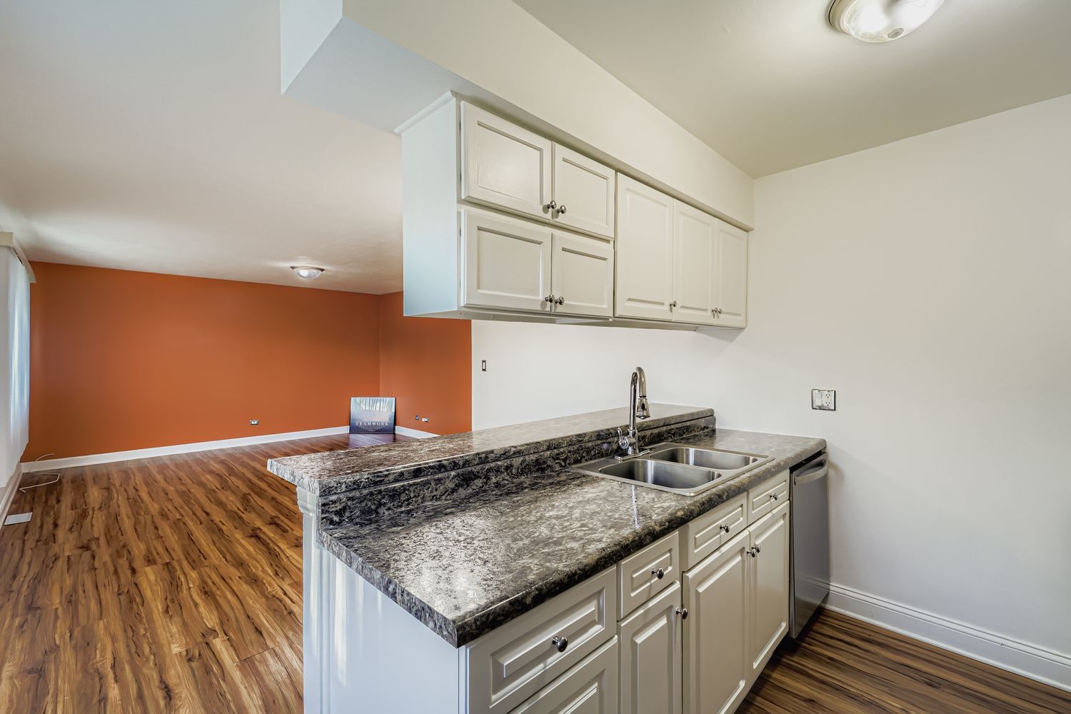 2630 Woodview Court, Waukegan, IL 60087